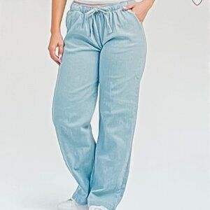 BEBE Wide Leg Elastic Waist Chambray Jeans in Light Blue (L) New With Tag